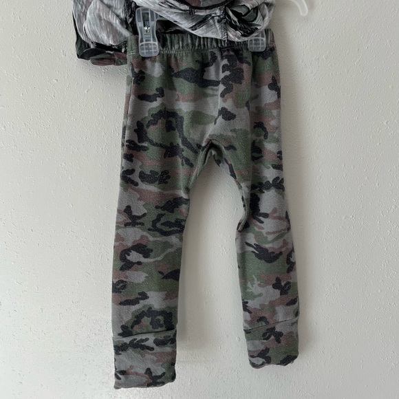 Childhoods Clothing Classic Camouflage Ringer Tee & Gussets Size 4T - Picture 12 of 13